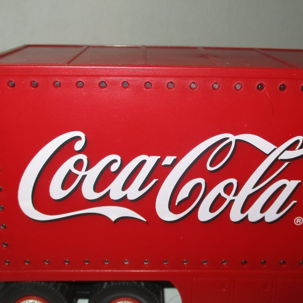 Coca-Cola Vintage Holiday Lighted Caravan 1998 New Vintage - Picture 13 of 16